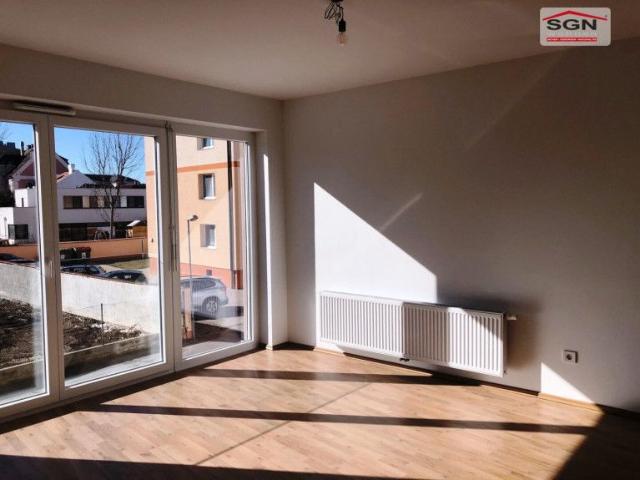 Schöne Wohnung zum Sofortbezug und mit PKW Abstellplatz sowie schöner Küche