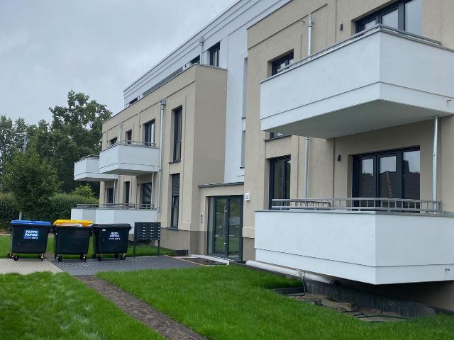 Schöne Wohnung Erstbezug mit Garten, Oranienburg Amsterdam Apartments for Rent