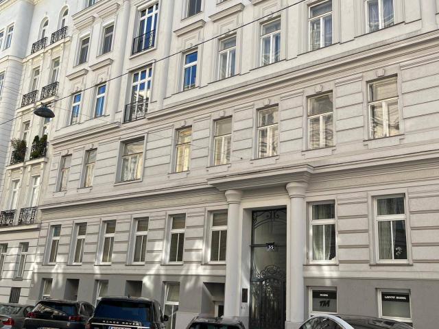 Schöne Wohnung im Botschaftsviertel