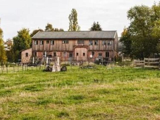 Schöne Wohnung in der Nähe des Meeres