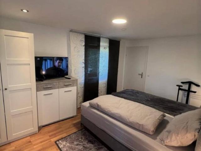 Schöne Wohnung mit Balkon und Tiefgaragenplatz