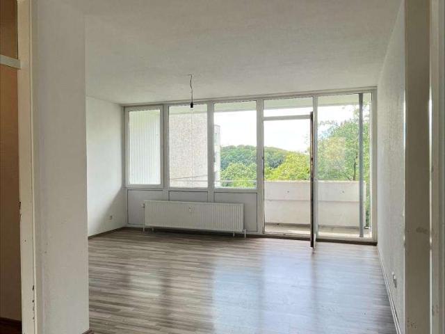 ~~Schöne Wohnung mit Balkon~~