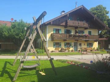 Schöne Wohnung mit Garten, Balkon und Terrasse im Grünen