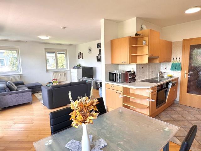 Schöne Wohnung mit Großem Balkon in Ruhiger Lage