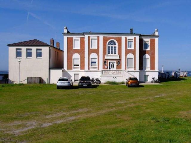 Schöne Wohnung mit direkter Strandlage