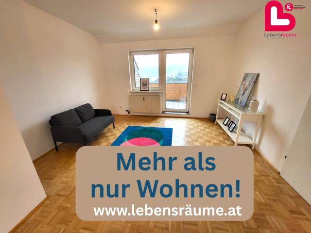 Schöne Wohnung mit Loggia und Parkplatz