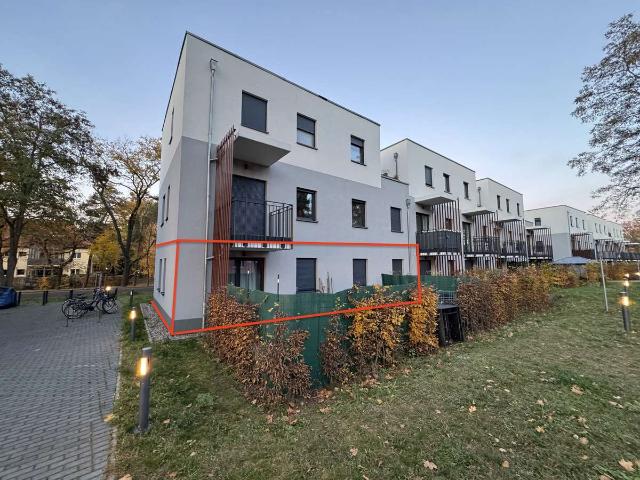 Schöne Wohnung mit Süd Terrasse und Gartenanteil