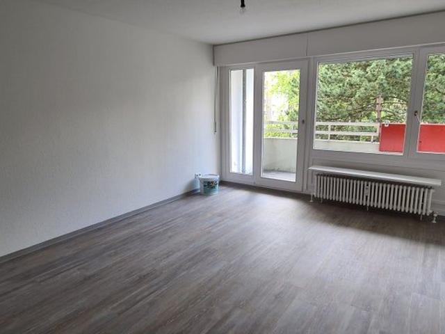 Schöne Wohnung sucht Mieter: 2 Zi. Wohnung in zentraler Lage