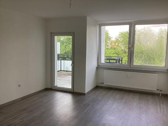 Schöne Wohnung sucht Mieter: 2 Zimmerwohnung mit Balkon!