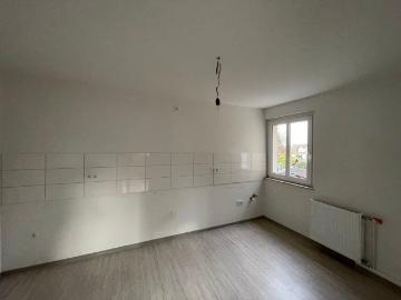Schöne Wohnung sucht nette Mieter: 2 Zimmer Wohnung in ruhiger Lage