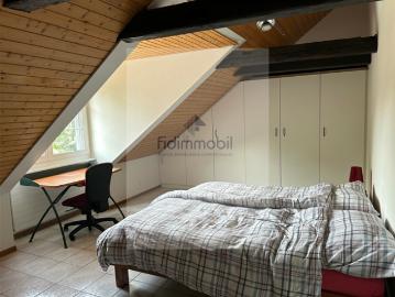 SCHÖNES TEILWEISE RENOVIERTES APARTMENT IN DER DORFBEWOHNUNG