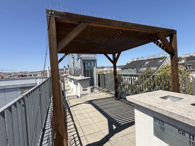 Schöne Terrassenwohnung im Herzen der Josefstadt!