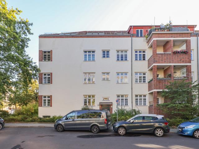 Schöne und freie Wohnung zu verkaufen in beliebter Reinickendorfer Lage. Hell, ruhig, bezugsfrei!