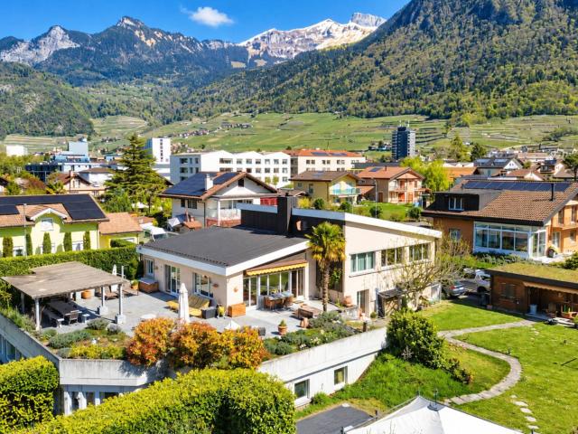 Schöne und große Villa mit atemberaubendem Blick auf die Dents du Midi