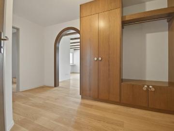 schöne und grosszügige 5 1/2 Zimmer Maisonette Wohnung mit Cheminée