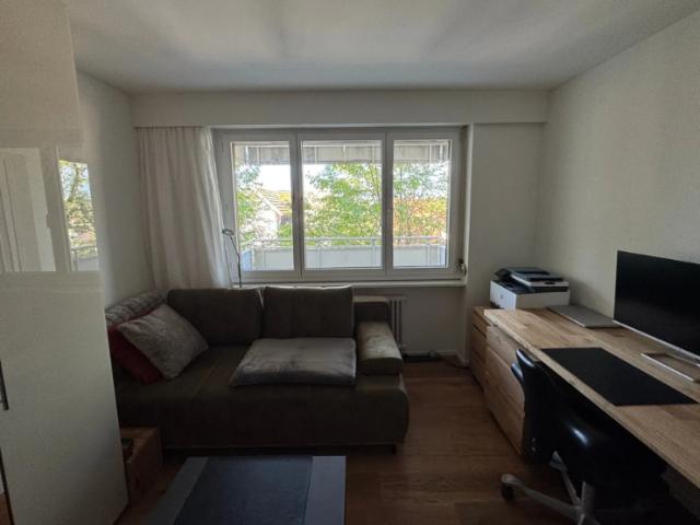 Schöne und helle 2,5 Zimmer Wohnung ab SOFORT