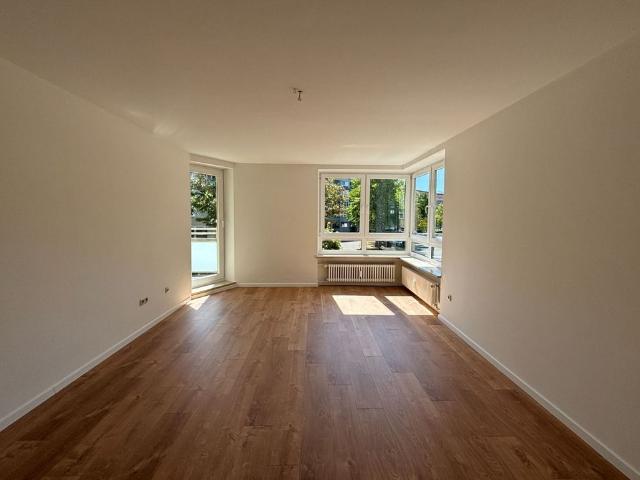 Schöne und helle 2,5 Zimmer Wohnung im Univiertel