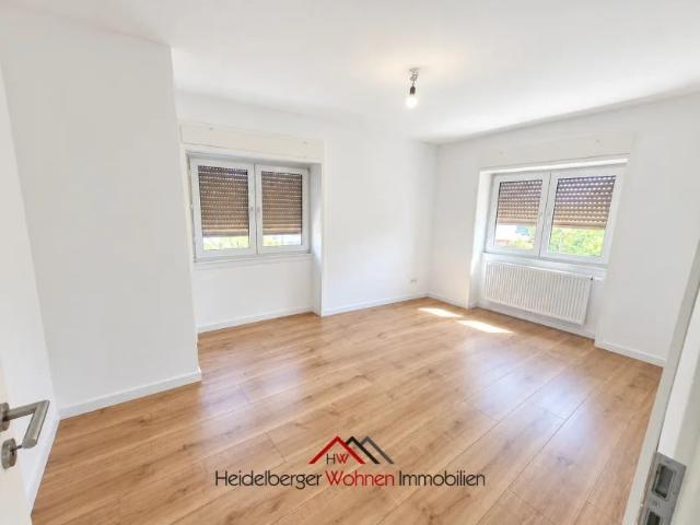 Schöne und helle 2 Zimmer Wohnung in Mannheim Neckarau!