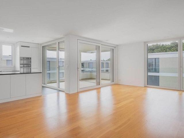Schöne und helle 4.5 Zimmerwohnung in Kloten zu vermieten