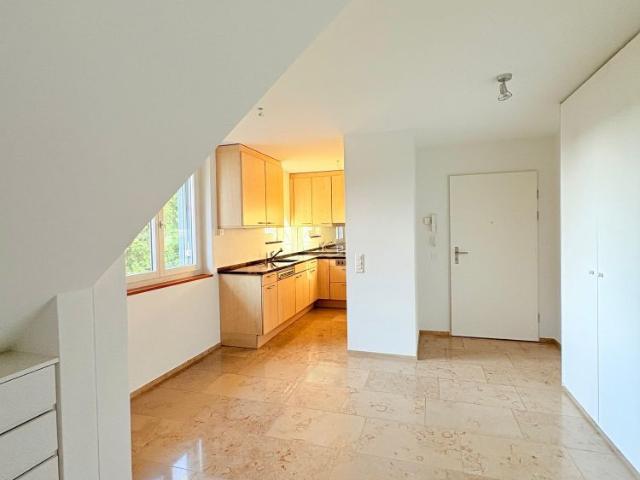Schöne und helle 4.5 Zimmer Maisonettewohnung im Dorfkern