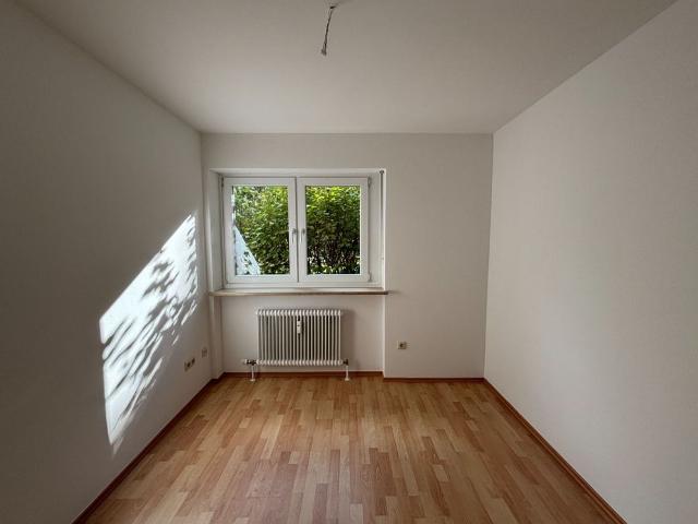 Schöne und helle 4 Zimmer Wohnung mit tollem Grundriss zu vermieten