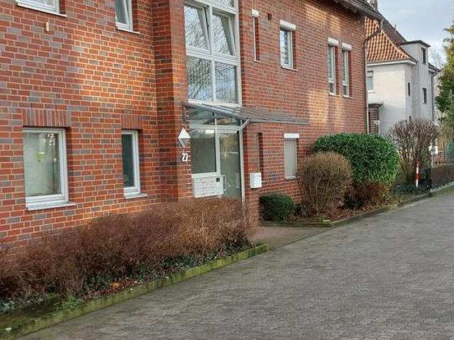 Schöne und sehr gepflegte 3 Raum Wohnung mit geh. Innenausstattung mit EBK in Langenhagen