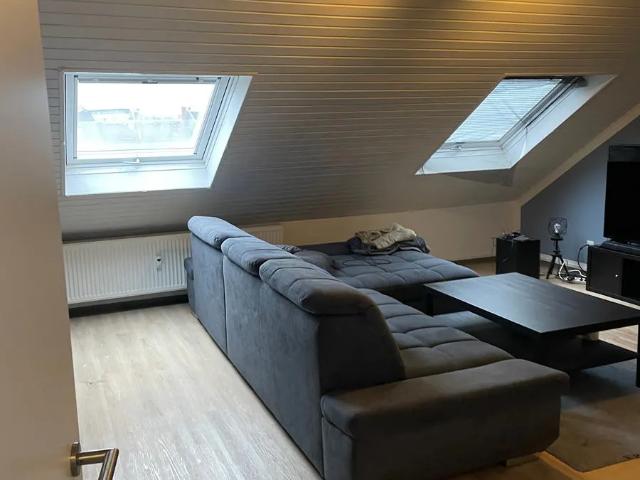 Schöne vollmöblierte 3,5 Zimmer Dachgeschosswohnung in Neckarau