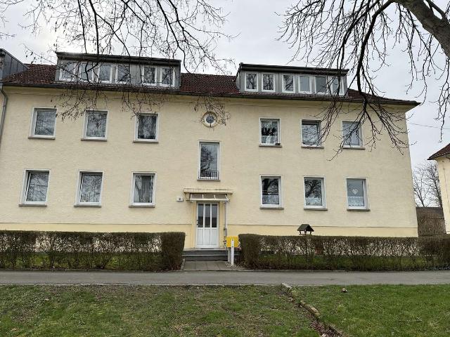 Schöne vermietet 2 Raumdachgeschosswohnung