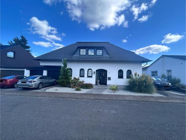 Schöne Villa im Raum Saarlouis im Top Zustand !