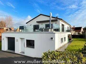 Schöne Villa mit zwei Wohnungen in Belfaux