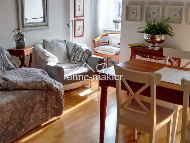 Schöne, zentral gelegene 4 Zimmer Wohnung mit Gartenanteil