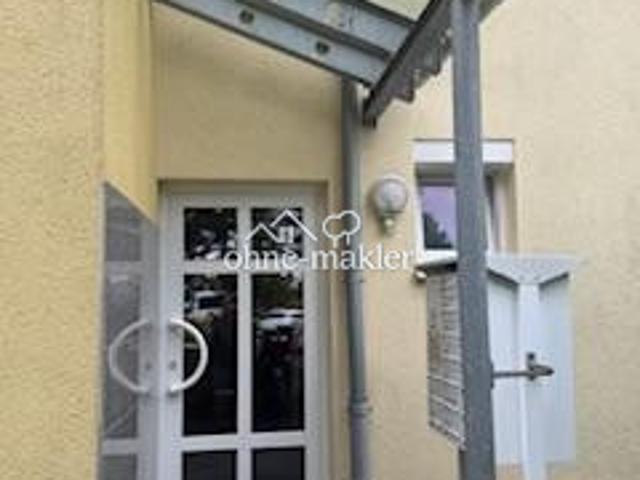 Schöne, zentrale 2 Zimmer Single Wohnung mit Küche und Bad in Nilkheim