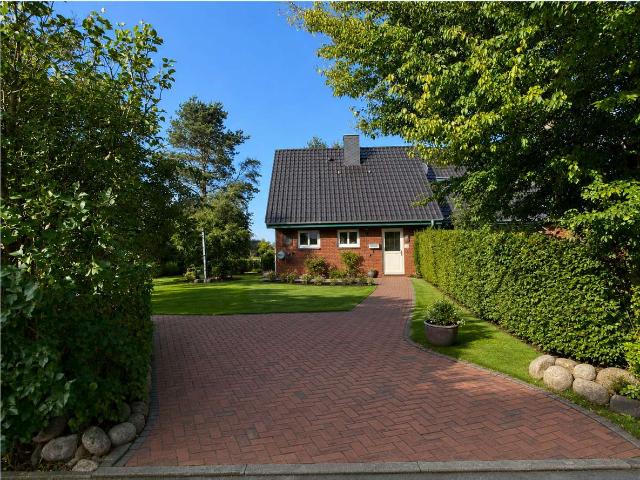 Schöne zwei Zimmer Hausscheibe mit Garten in Schobüll
