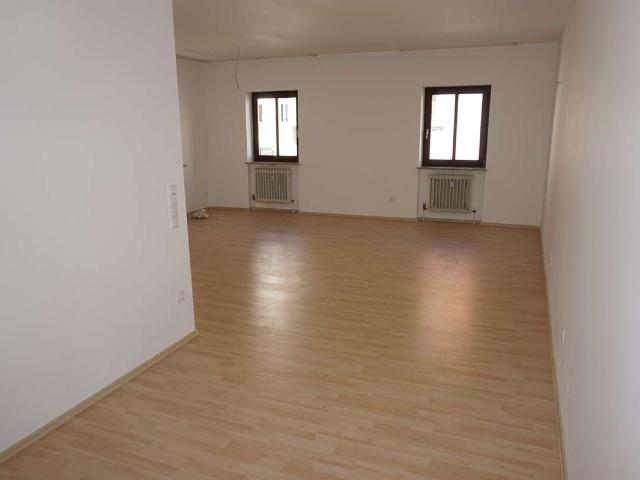 Schöne zwei Zimmer Wohnung mit 60qm offenes Wohnkonzept im Herzen Forchheims
