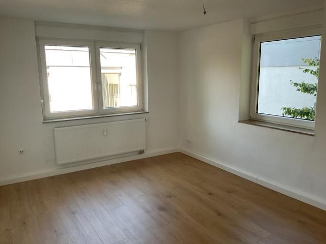 Schöne Zweizimmerwohnung direkt an der BfA!