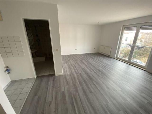 Schönefeld Abtnaundorf * Renoviert* helle 1 Zi. Whg.* Duschbad* Keller* SP anmietbar