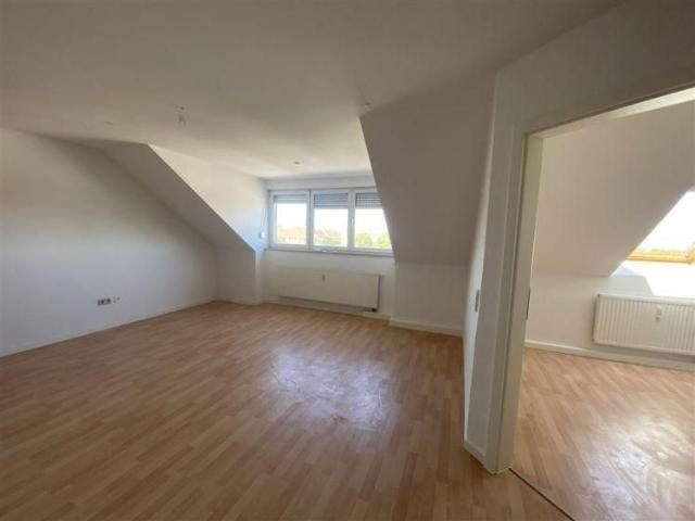 Schönefeld Abtnaundorf * Renoviert* helle 2 Zi. DG*Whg.* Wannenbad* Keller* SP anmietbar
