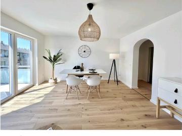 Schöner und moderner 4 Zimmer Wohnung zu verkaufen