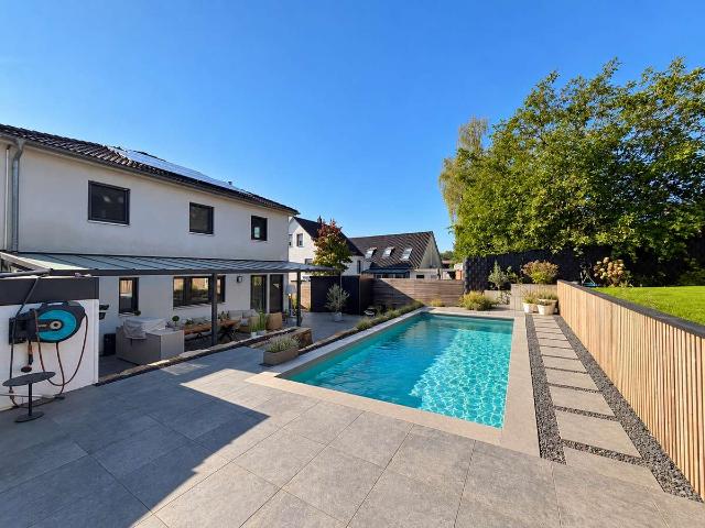 Schöner Wohnen Geräumiges & Neuwertiges Einfamilienhaus mit Pool in SG Hästen!
