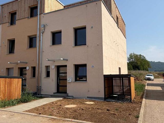 Schöner Wohnen im neuen Reihenendhaus