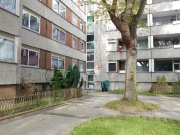 Schöner Wohnen: komplett renovierte 3 Zimmer Wohnung WBS
