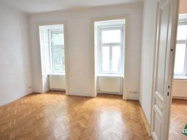 Schöner 3 Zimmer Altbau in Hofruhelage