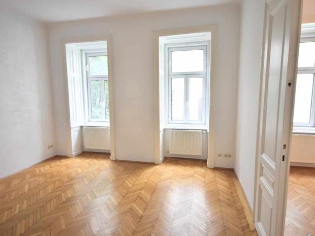 Schöner 3 Zimmer Altbau in Hofruhelage