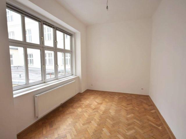 Schöner 3 Zimmer Altbau in Hofruhelage
