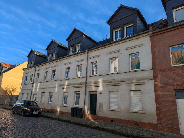Schönes Mehrfamilienhaus mit kleinem Garten