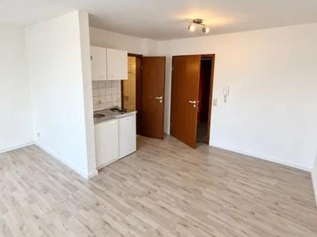 Schönes möbliertes 1 Zimmer Appartment 6.OG, 22qm in Ludwigshafen zu vermieten