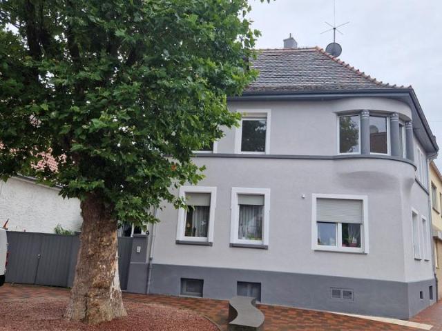 Schönes modernisiertes Zweifamilienhaus zentrale Lage