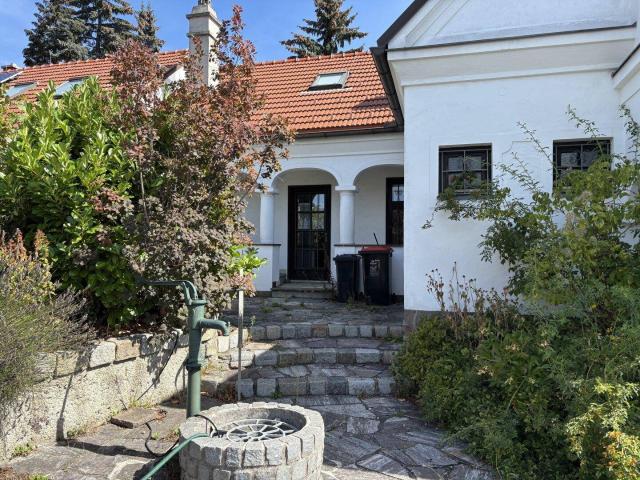 Schönes Arkaden Landhaus in ruhiger Zentrumslage