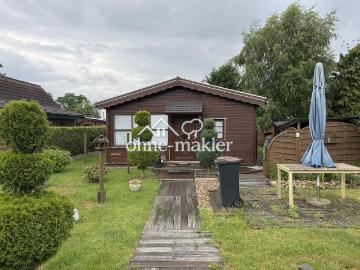 schönes Blockbohlenhaus am Stedener See