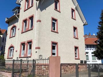 Schönes Dreifamilienhaus in Frankfurt Bergen ohne Makler